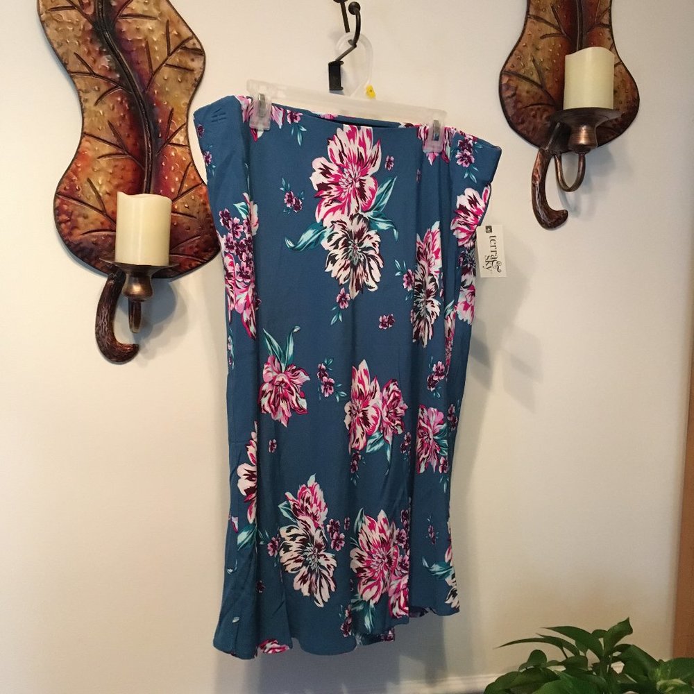 NWT terra & sky Midi Floral Skirt